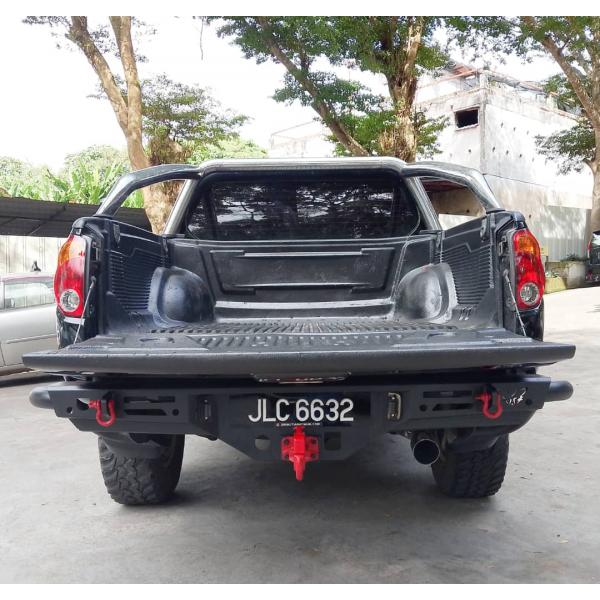  Mitsubishi Triton