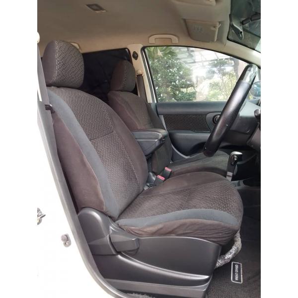  Nissan Grand Livina