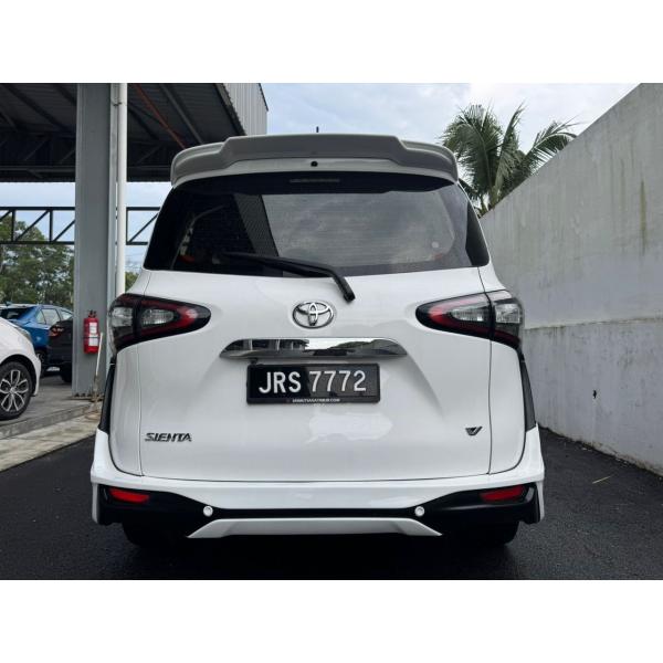 Toyota Sienta