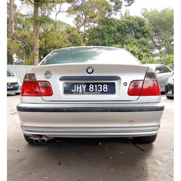  BMW 323i