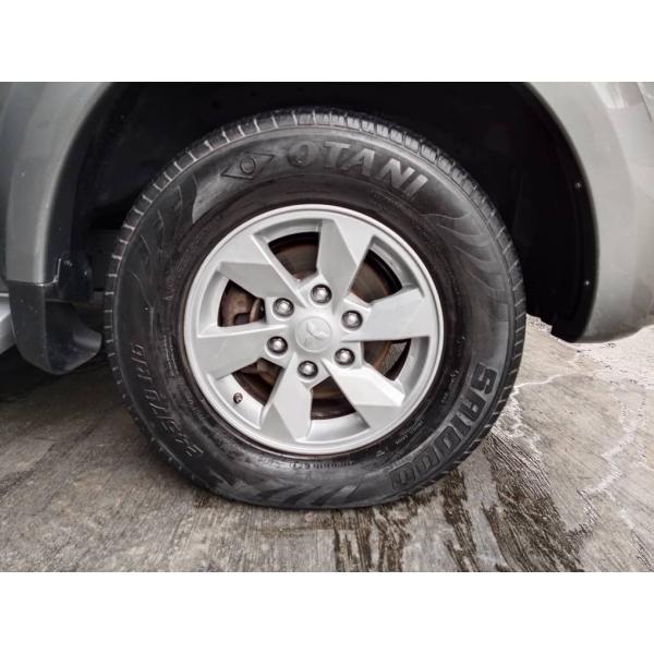  Mitsubishi Triton