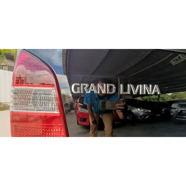  Nissan Grand Livina