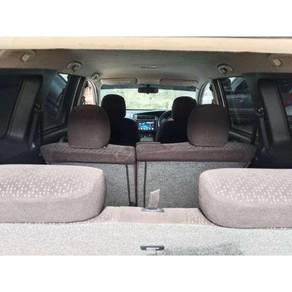  Nissan Grand Livina