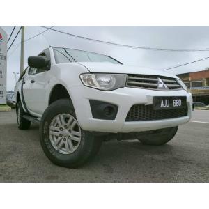  Mitsubishi Triton