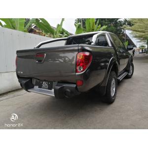  Mitsubishi Triton