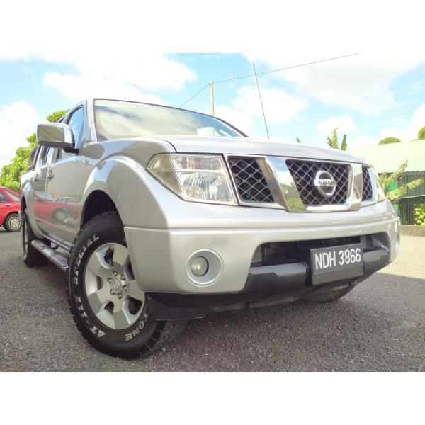  Nissan Navara