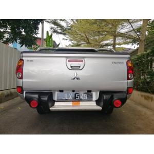  Mitsubishi Triton