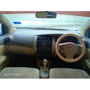  Nissan Grand Livina