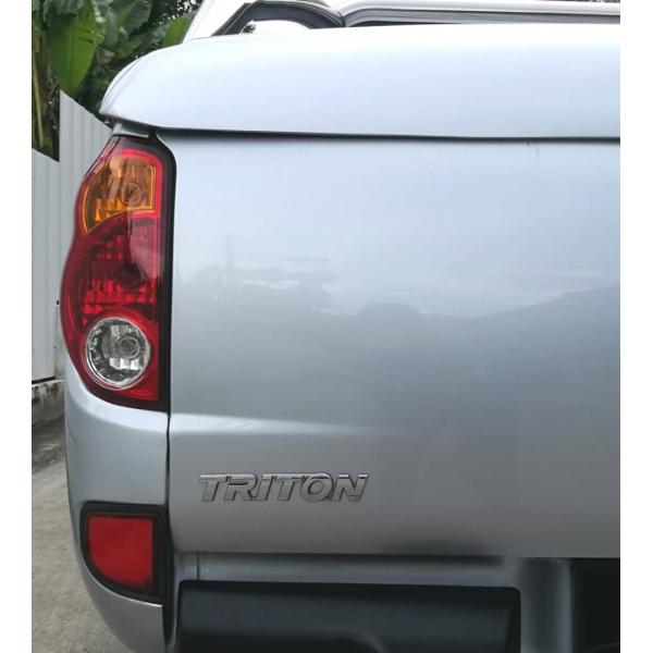  Mitsubishi Triton