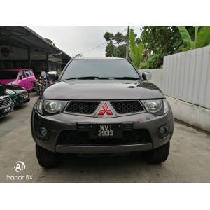  Mitsubishi Triton