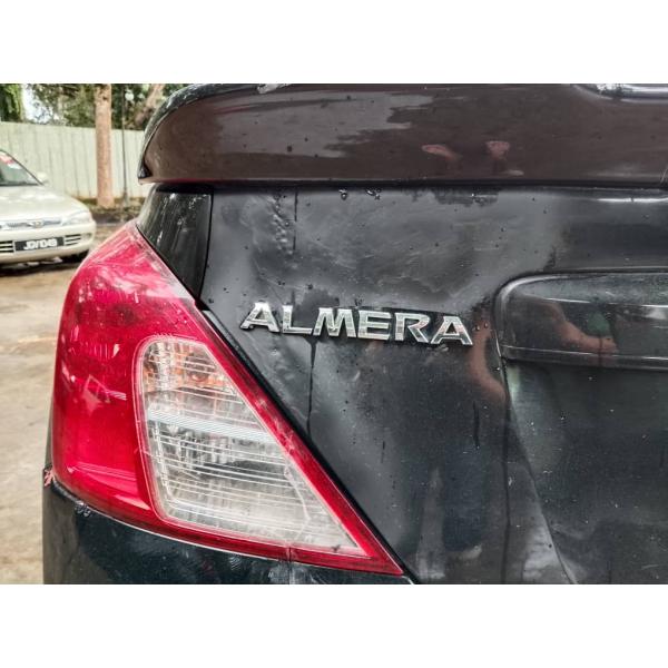 Nissan Almera