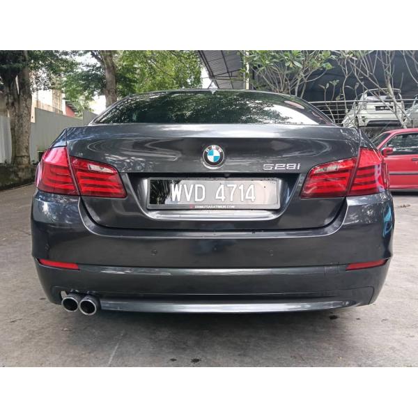  BMW 528i