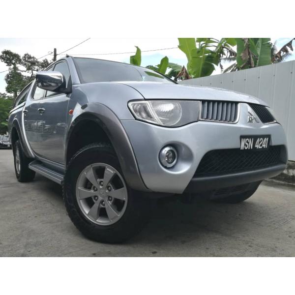  Mitsubishi Triton