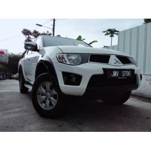  Mitsubishi Triton