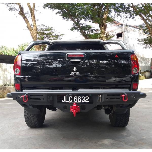  Mitsubishi Triton