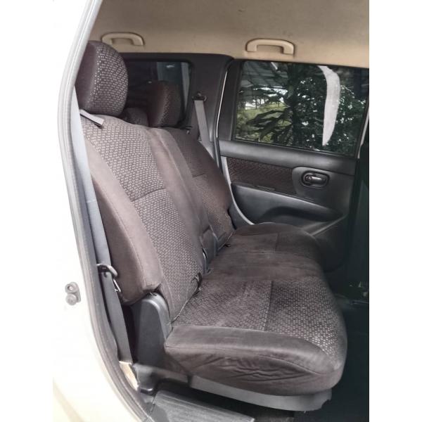  Nissan Grand Livina