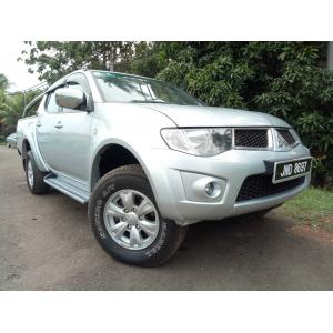  Mitsubishi Triton