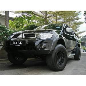  Mitsubishi Triton