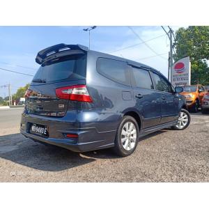  Nissan Grand Livina