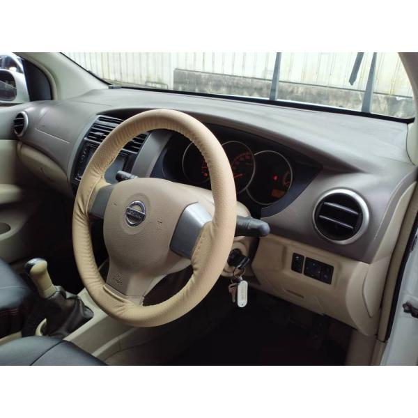  Nissan Grand Livina