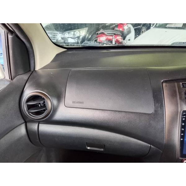  Nissan Grand Livina