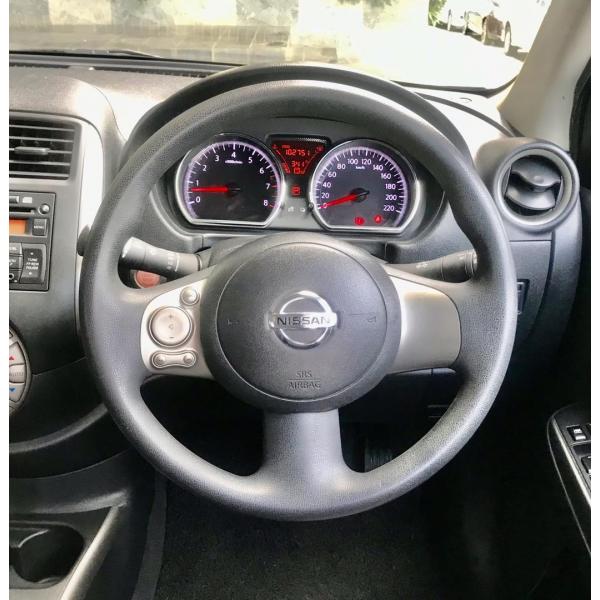 Nissan Almera