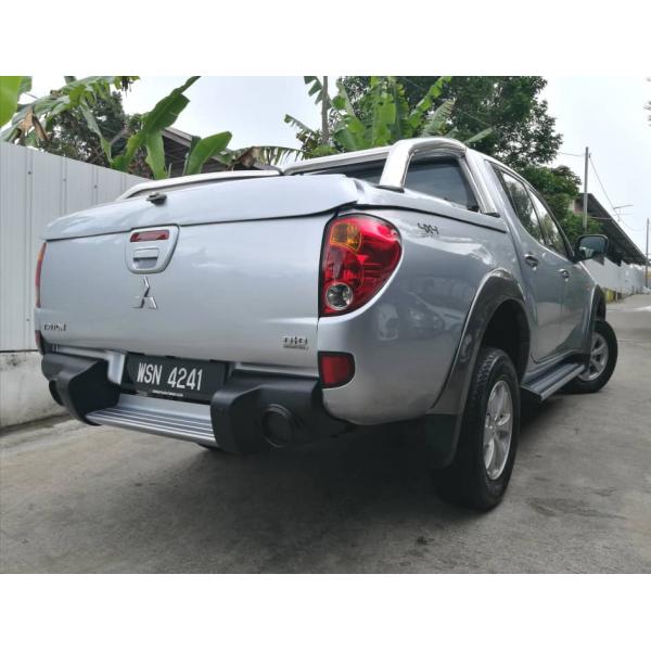  Mitsubishi Triton