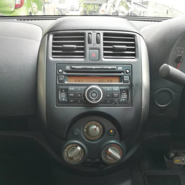 Nissan Almera