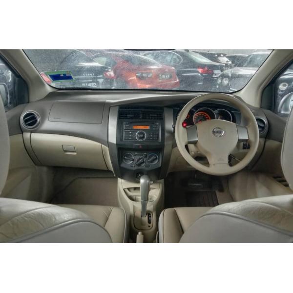  Nissan Grand Livina