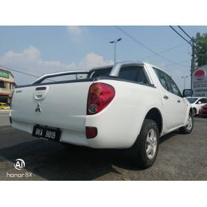  Mitsubishi Triton