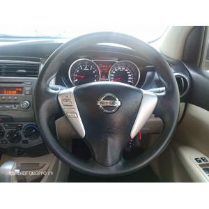  Nissan Grand Livina