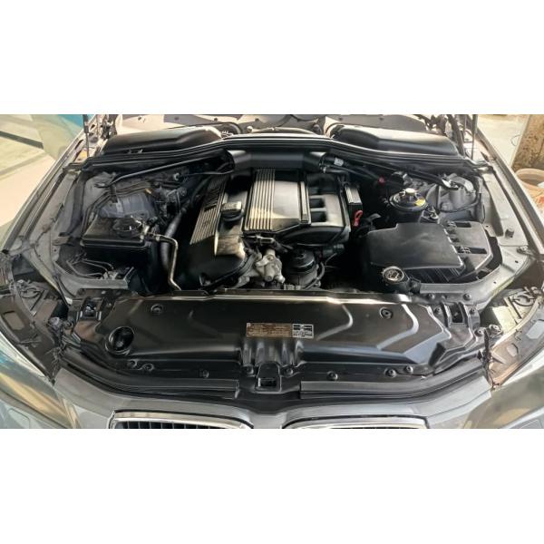  BMW 530i