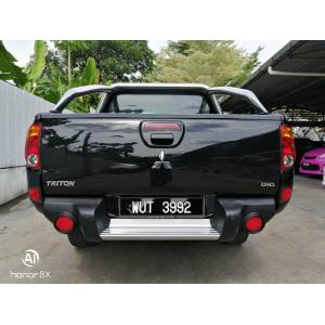  Mitsubishi Triton