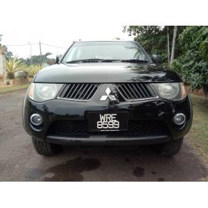  Mitsubishi Triton