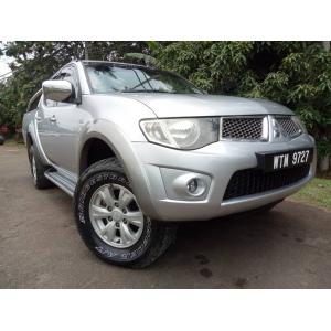  Mitsubishi Triton