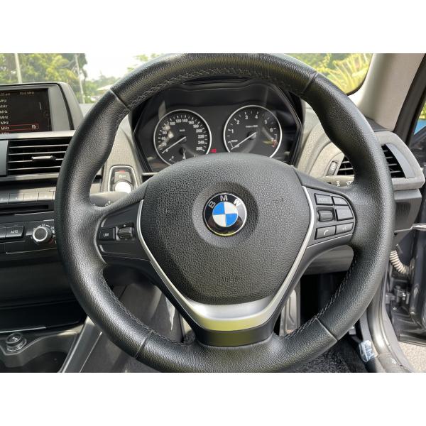  BMW 220i