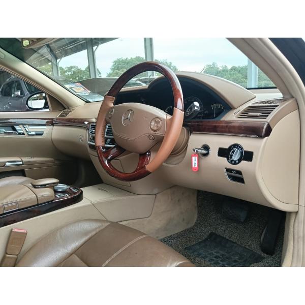 Mercedes-Benz S300