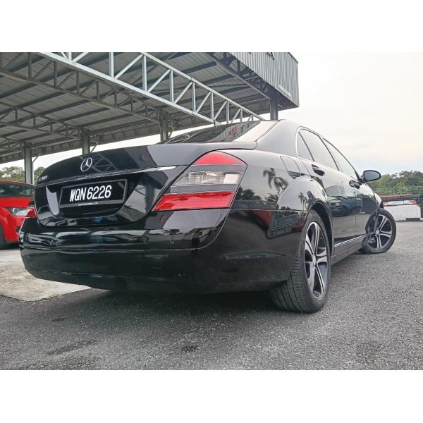 Mercedes-Benz S300