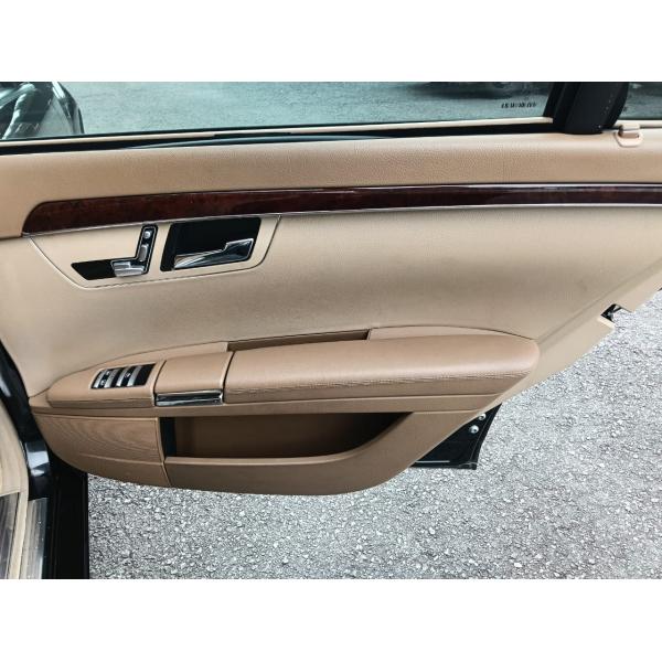 Mercedes-Benz S300