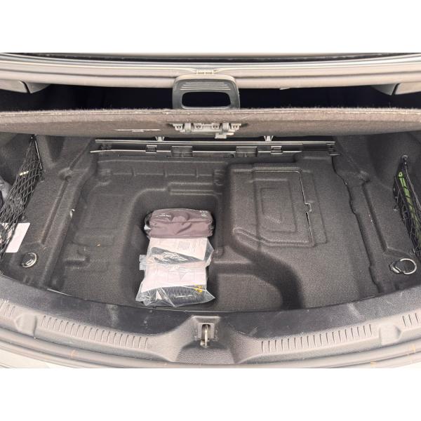 Mercedes-Benz E200