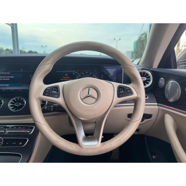 Mercedes-Benz E200