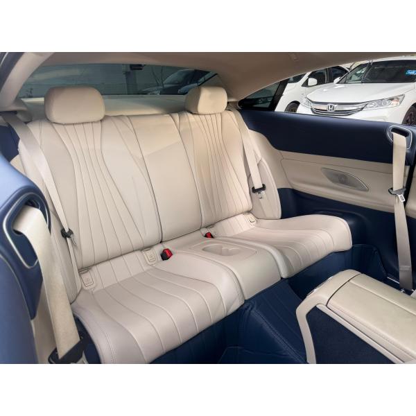 Mercedes-Benz E200