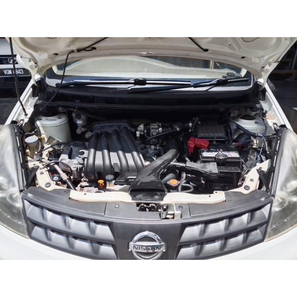  Nissan Grand Livina
