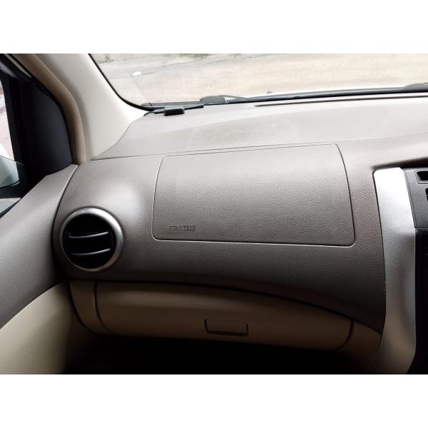  Nissan Grand Livina
