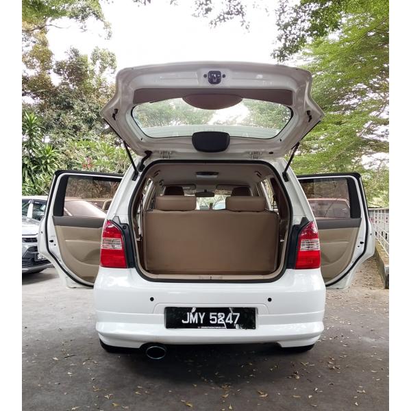  Nissan Grand Livina
