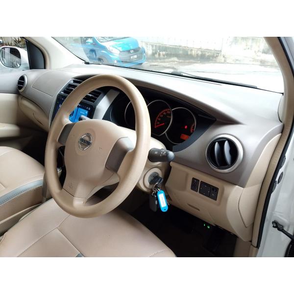  Nissan Grand Livina