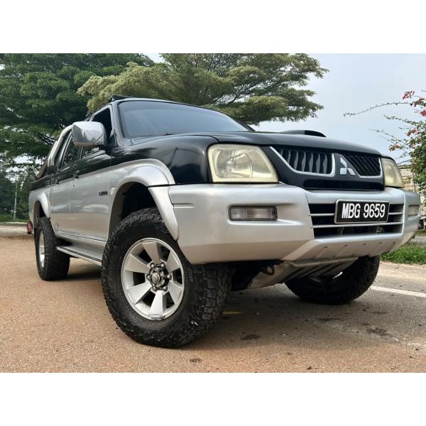  Mitsubishi Storm