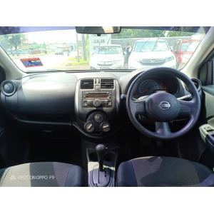 Nissan Almera