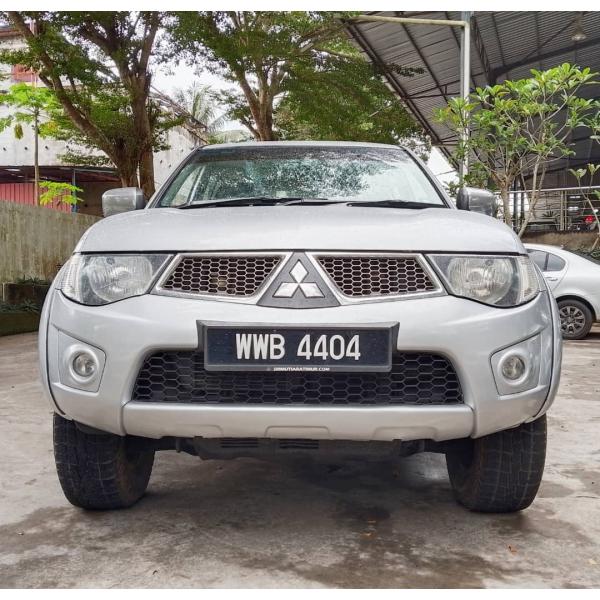  Mitsubishi Triton