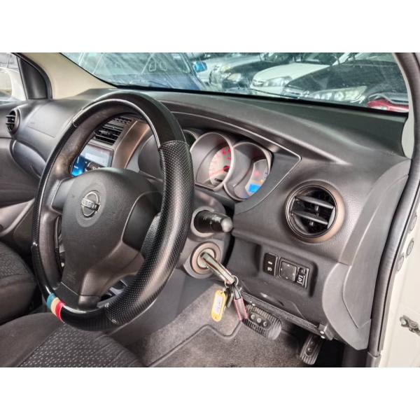  Nissan Grand Livina